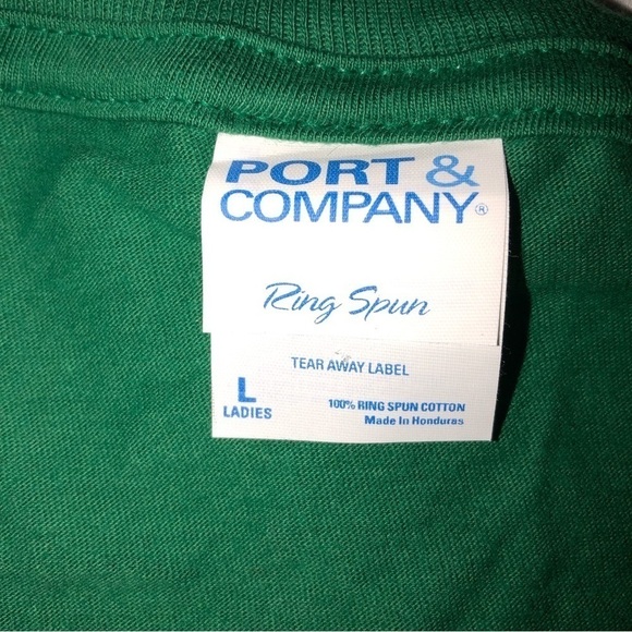 Christmas Shirt Size Large Chillin With My Gnomies Graphic Short Sleeve Green - Picture 5 of 6